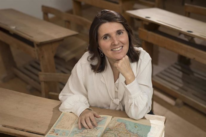La escritora María Montesinos publica su tercera novela 'Un Destino Propio'