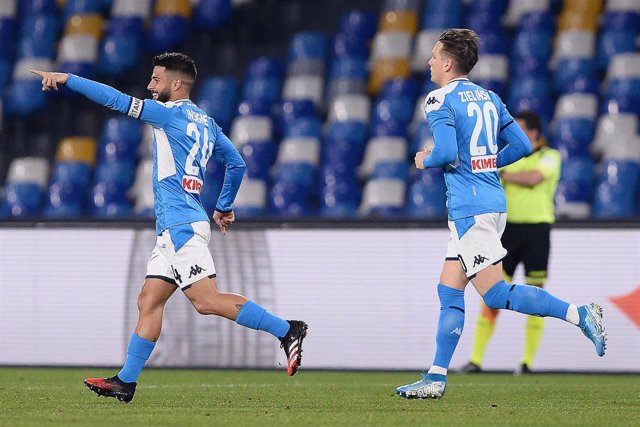 Lorenzo Insigne celebra el gol que dio al Nápoles el pase a semifinales de Copa