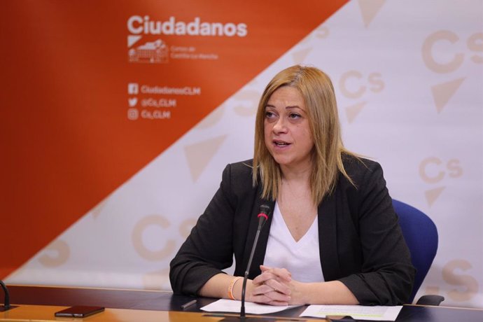 La portavoz de Cs en las Cortes de C-LM, Carmen Picazo, en rueda de prensa