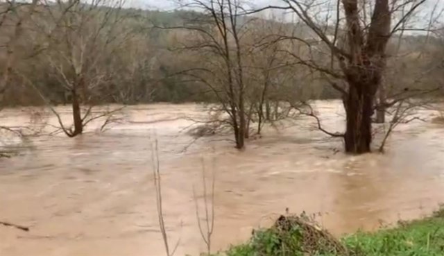 Se desborda el río Ter su paso por Bescanó (Girona)