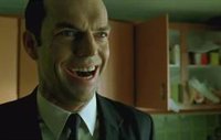 Hugo Weaving revela si estará en Matrix 4 como Agente Smith