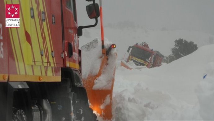 Efectivos trabajando ayer en la provincia