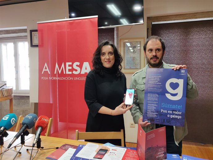 A Mesa pola Normalización Lingüística presenta su app 'Abertos ao galego' con más de 600 establecimientos registrados