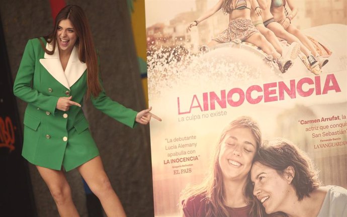 La actriz Carmen Arrufat posa en el  photocall de la película `La inocencia en la librería 8 y medio, en Madrid (España), a 8 de enero de 2020.