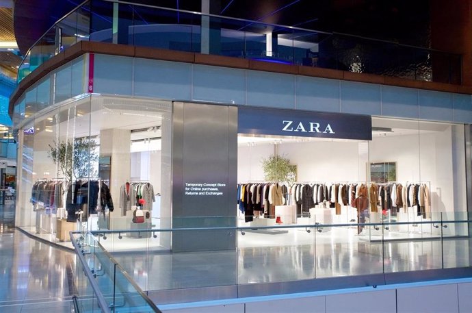 Tienda de Zara especializada en realizar y recoger pedidos 'online' y tramitar devoluciones
