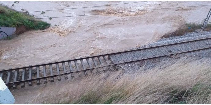 Afectación de las vías del tren entre Barcelona y Girona por el temporal 'Gloria'.