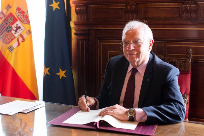 Josep Borrell firma los memorandos de entendimiento sobre Gibraltar en diciembre de 2018