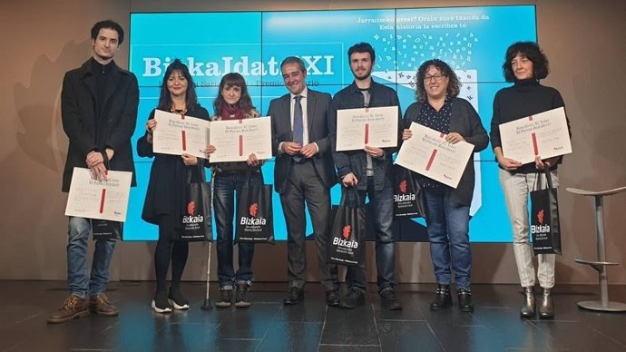 La Diputación Foral de Bizkaia entrega los Premios del Concurso literario Bizkaidatz XI