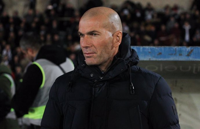 Fútbol.- Zidane: "El campo no ayudaba a hacer lo que queríamos"