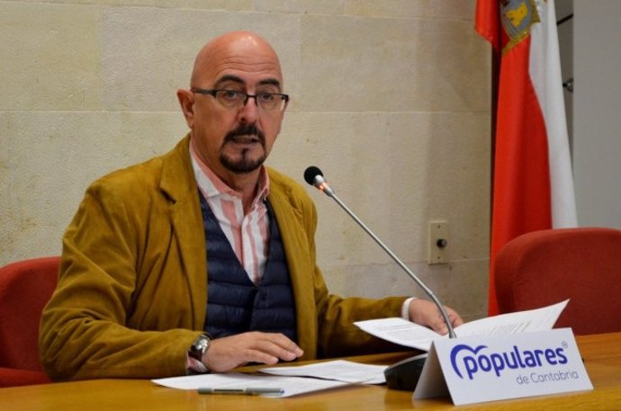 César Pascual, diputado de PP y exgerente de Valdecilla
