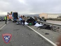 Dos personas mueren en la colisión entre un camión y un turismo en Arboleas (Almería)