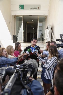 Citan a declarar como investigada a la exnovia de Bernardo Montoya. Miguel Rivera , abogado de Bernardo Montoya atiende a los medios de comunicación,