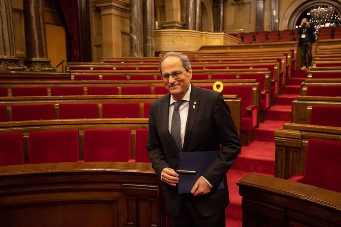 El presidente de la Generalitat, Quim Torra, durante el pleno extraordinario en el Parlament de Catalunya tras la decisión de la Junta Electoral a 4 de enero de 2020