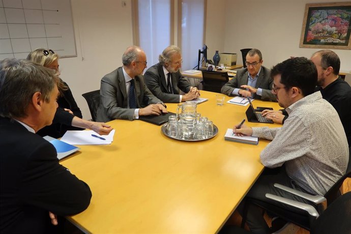 Reunión sobre el nuevo contrato de suministro energético de la CAIB.