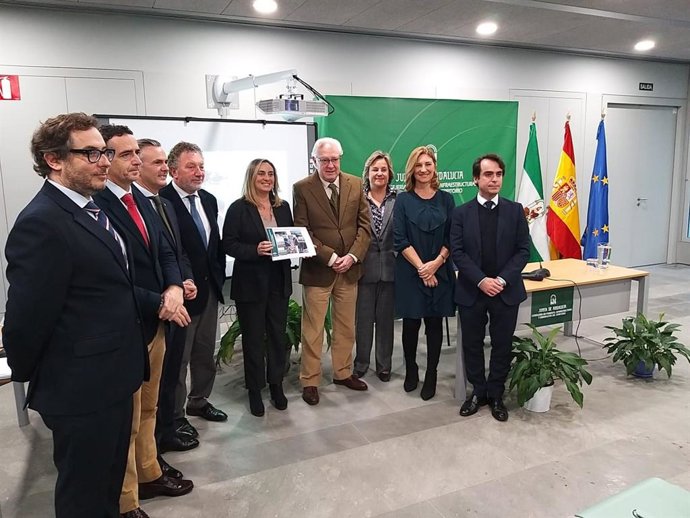 La consejera de Fomento, Infraestructuras y Ordenación del Territorio, Marifrán Carazo, ha hecho este jueves balance de la gestión realizada en 2019.