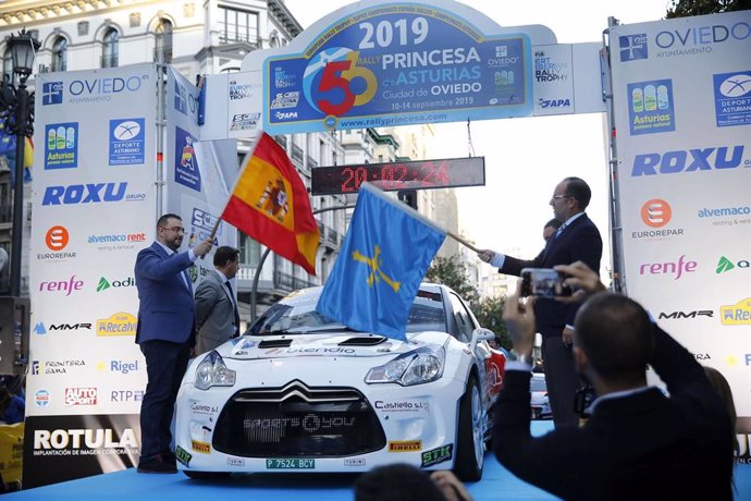 El presidente del Principado de Asturias, Adrián Barbón, y el portavoz del PP en Oviedo, Mario Arias, en la edición del Rally Princesa de Asturias de 2019.