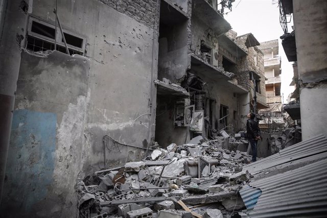 Daños causados por un bombardeo en una localidad de la provincia de Idlib, en el noroeste de Idlib