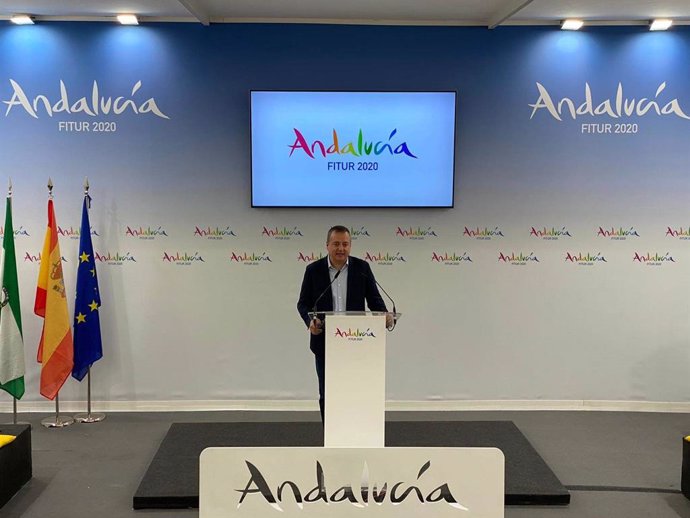 Delgado presenta la apuesta de la Junta para el destino Almería