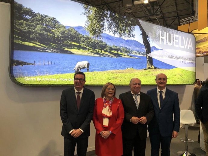 El presidente del PP de Huelva, Manuel Andrés González, en Fitur.