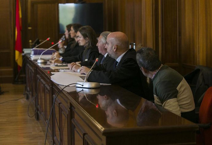 Juicio con jurado en Sevilla a un hombre acusado de matar a su exmujer y herir a una prima en junio de 2017 en Sevilla.