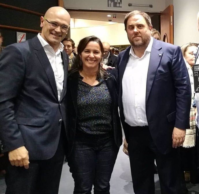 De izquierda a derecha: el exconseller Raúl Romeva, la portavoz del BNG en Europa, Ana Miranda, y el exvicepresidente de la Generalitat Oriol Junqueras.