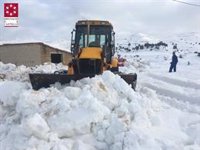 Siete carreteras siguen cortadas en la Comunitat y en otras diez es necesario el uso de cadenas