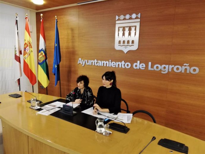 Las concejalas del PP Celia Sanz y Patricia Lapeña han calificado de "despropósito" y "ocurrencia" la propuesta del Gobierno municipal para el Nudo de Vara de Rey.
