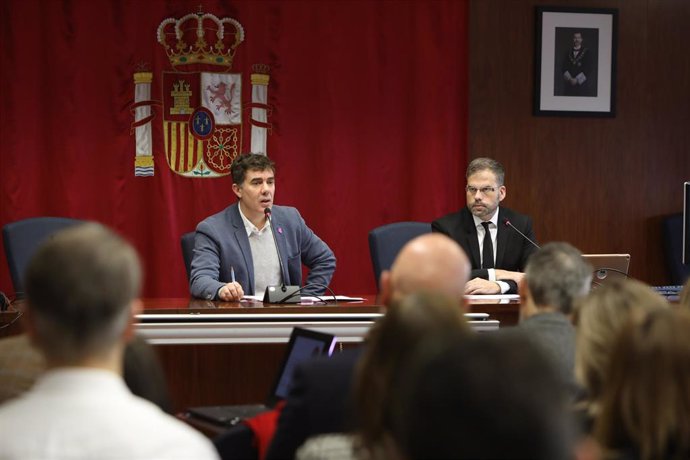 El consejero de Políticas Migratorias y Justicia del Gobierno de Navarra, Eduardo Santos
