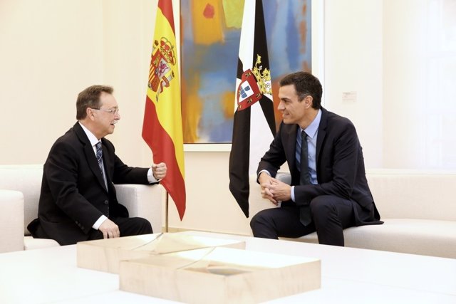 Juan Vivas y Pedro Sánchez en una reunión en 2018, en una imagen de archivo