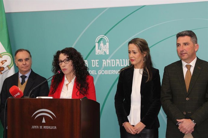 [Grupohuelva] Nota Y Fotos Junta (Balance 1 Año De Gobierno)