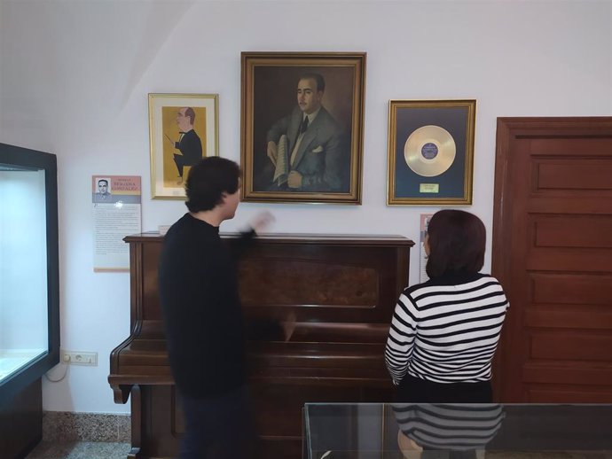 El Museo Pedrilla exhibe un retrato del maestro Solano