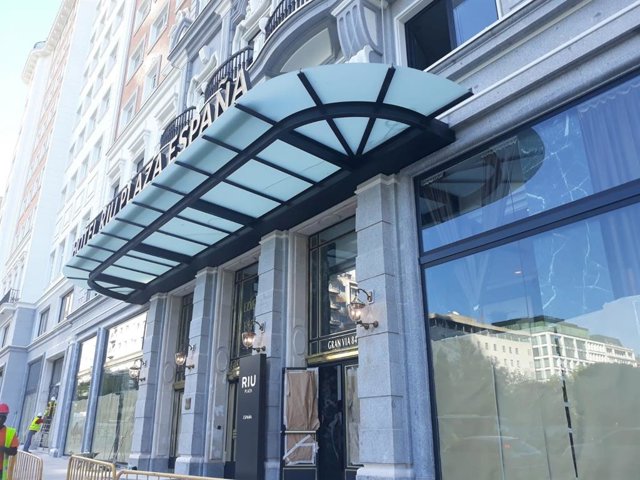 Imagen de archivo de la entrada al edificio del hotel RIU Plaza España.