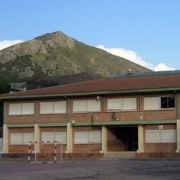 Imagen del colegio municipal de Pinos Puente