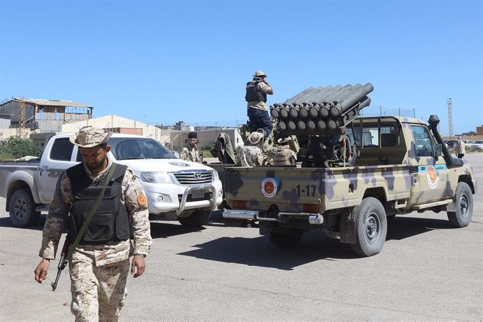 Milicianos de un grupo armado de Misrata que apoya al Gobierno reconocido internacionalmente en Libia.