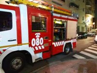 Dos evacuados de su vivienda en Almería tras acumularse humo de una olla mientras dormían