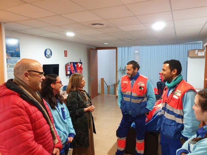 La delegada territorial de Salud y Familias, Isabel Paredes, visita un centro de salud en la provincia de Cádiz