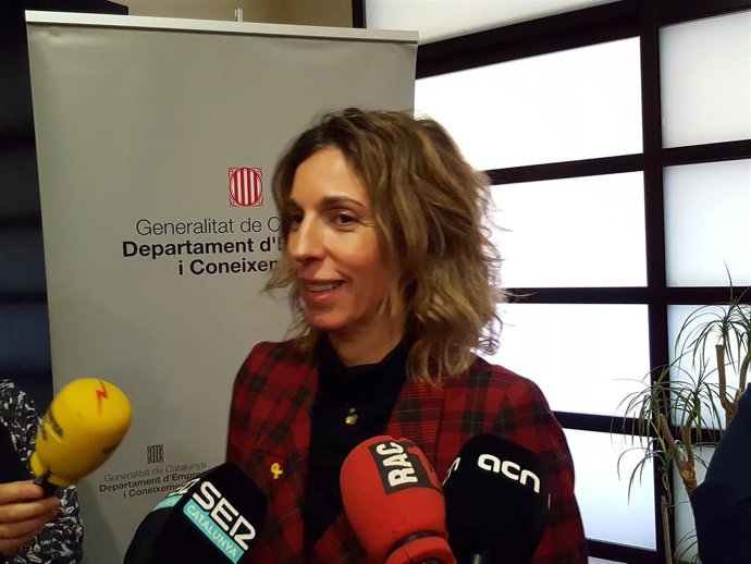 La consellera de Empresa y Conocimiento de la Generalitat, ngels Chacón