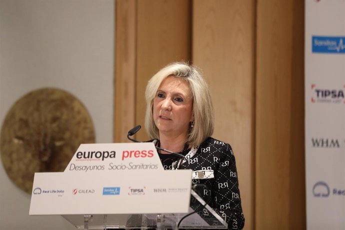 La consejera de Sanidad de la Junta de Castilla y León, Verónica Casado, durante su intervención en un desayuno socio-sanitario de Europa Press, en Madrid (España), a 27 de enero de 2020.