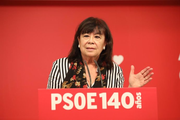 El PSOE defiende que el Gobierno sea "escrupuloso" con el régimen de Maduro por 