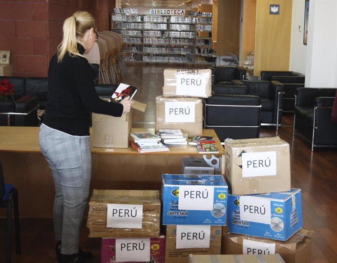 Sevilla.- Mairena del Alcor dona mil libros para la creación de una biblioteca e