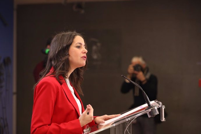 La presidenta i portaveu del Grup Parlamentari Ciutadans, Inés Arrimadas, en roda de premsa a Madrid (Espanya), 21 de gener del 2020. 