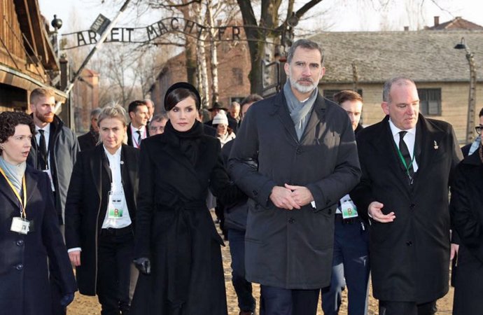 Los Reyes Felipe y Letizia en Auschwitz