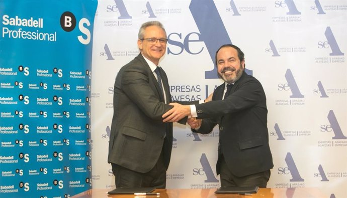 SEA y Banco Sabadell alcanzan un acuerdo para impulsar la competitividad de las empresas alavesas