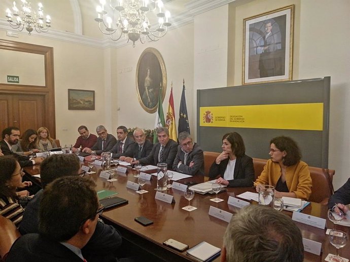 Reunión en la Delegación del Gobierno en Andalucía sobre las Estrategias para la protección de la costa de Cádiz, Málaga y Almería frente al cambio climático.