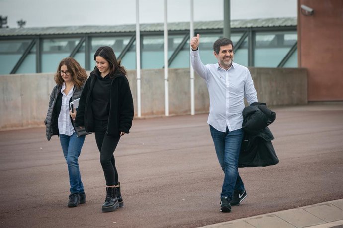 L'expresident de l'Assemblea Nacional Catalana (ANC), Jordi Snchez dissabte sortint de la presó de Lledoners en el seu primer permís penitenciari de dos dies