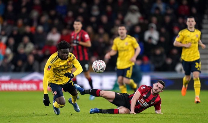 Fútbol.- El Arsenal supera al Bournemouth en media hora brillante y se mete en o