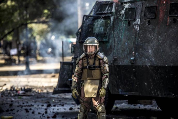 Carabinero de Chile durante las protestas. 