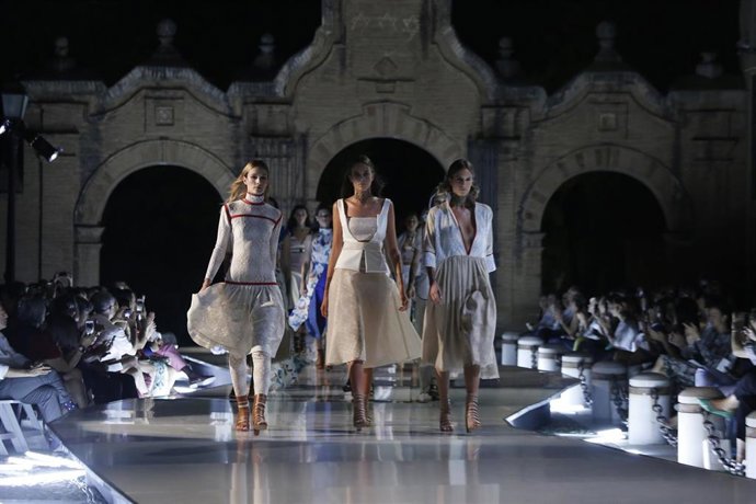 Pasarela de Pilar Dalbat