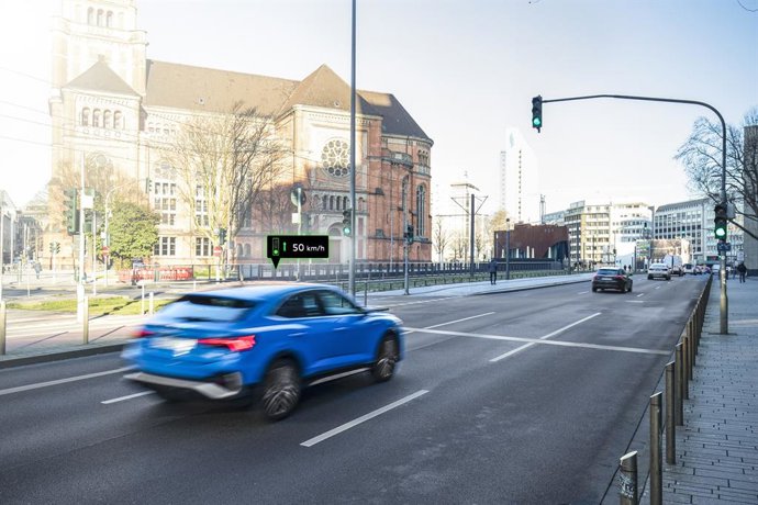 Audi implanta en Düseldorf (Alemania) su sistema de información de señales de tráfico