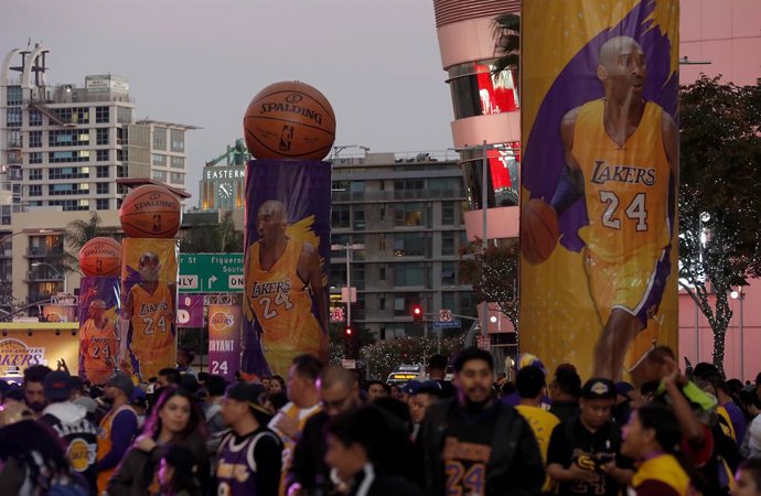 Baloncesto/NBA.- Los Angeles Lakers aplazan el derbi para seguir "apoyando a la 